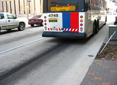 Bus Example Cast-In-Place Trench Drain Molds For Highway & Airports
